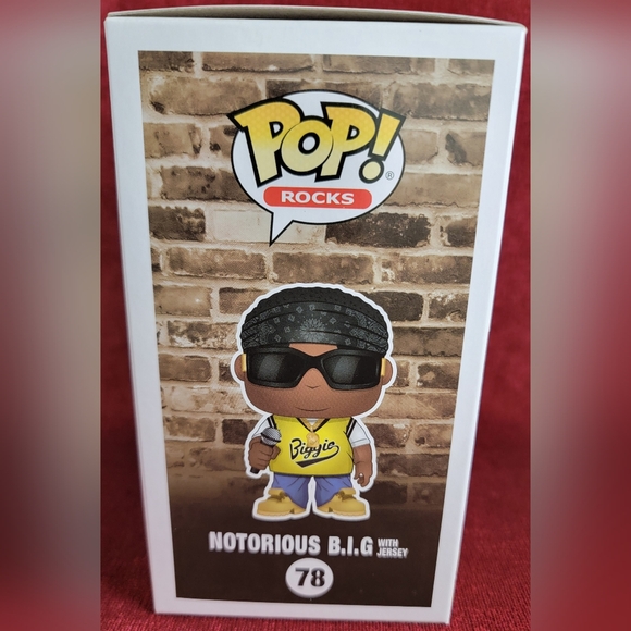 Notorious b.i.g funko (with jersey) # 78 (nib) With pop protector - Picture 6 of 7
